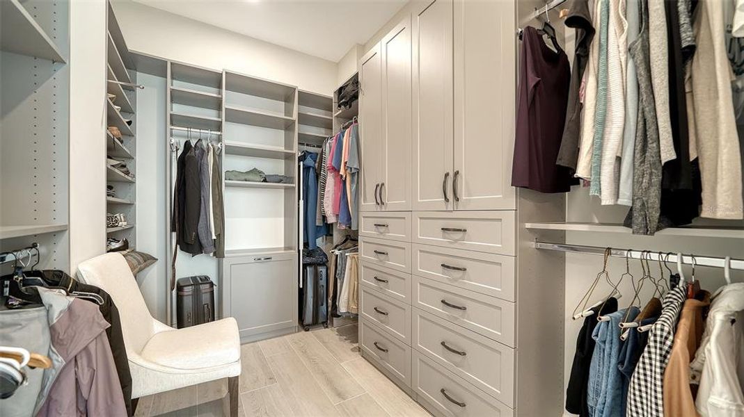 Furnished interior view inside a new home in , Sarasota (Image 33).