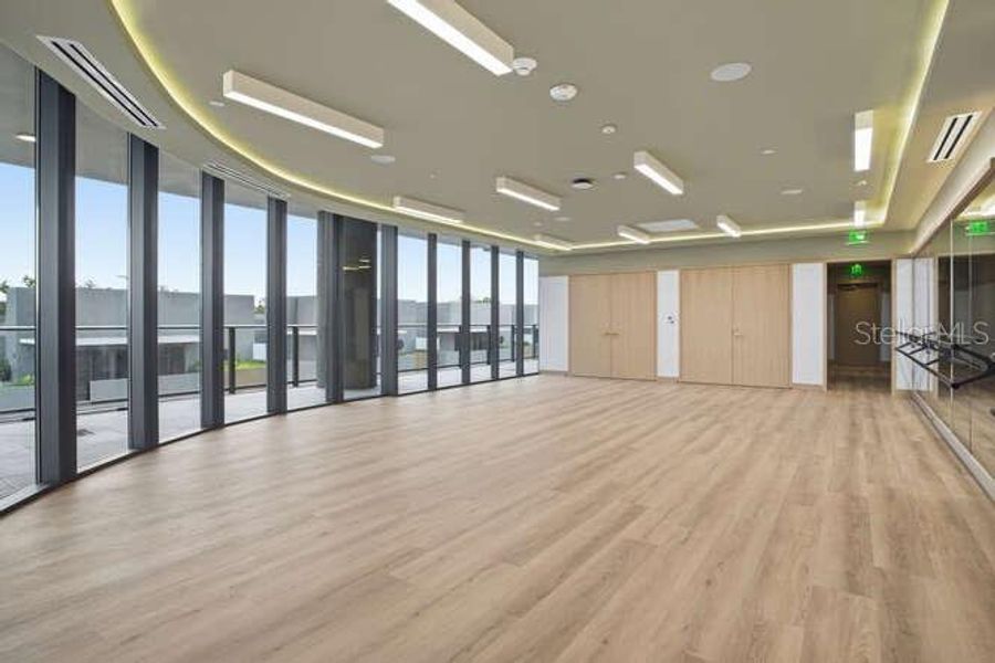 Spacious, unfurnished interior of a new home in , Tampa (Image 80).