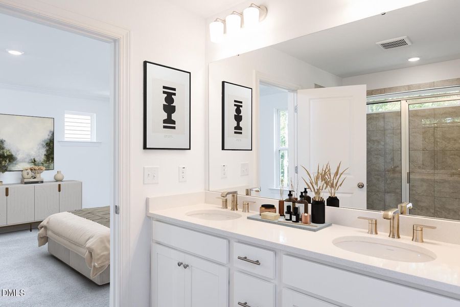 Owners suite (2) Owners suite (2)