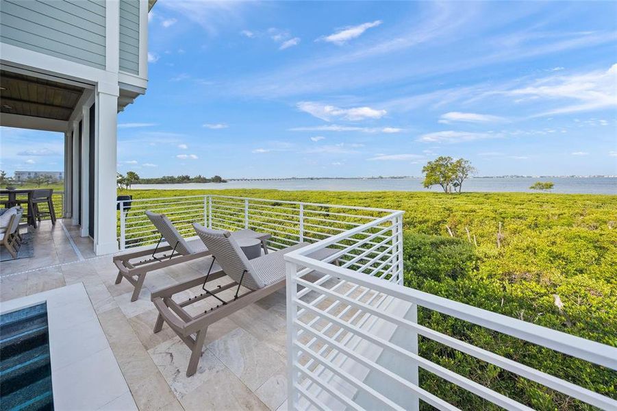 Exterior details and patio area of a home in , Bradenton (Image 27).