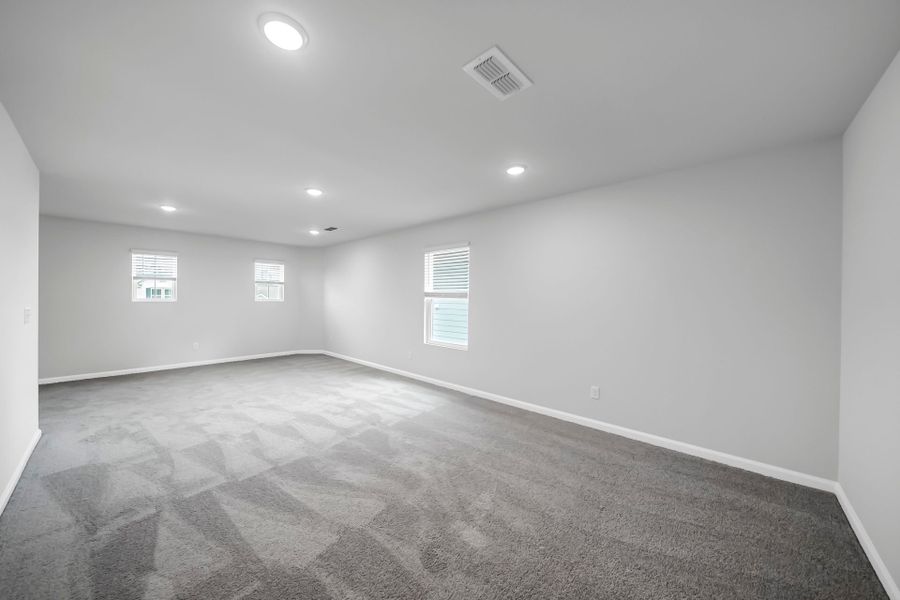 Spacious, unfurnished interior of a new home in Monroe Preserve, Chapin (Image 43).