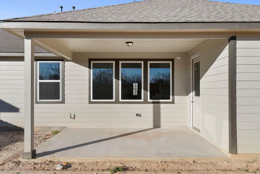 Great size back patio!