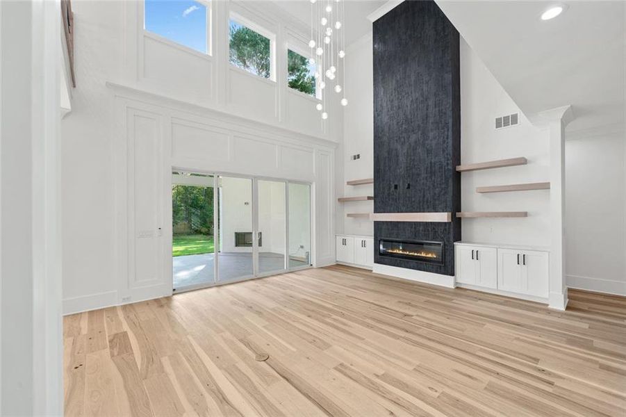 Spacious, unfurnished interior of a new home in , Lawrenceville (Image 49).