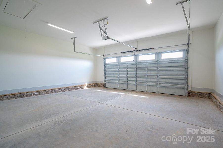 Spacious, unfurnished interior of a new home in , Vale (Image 38).