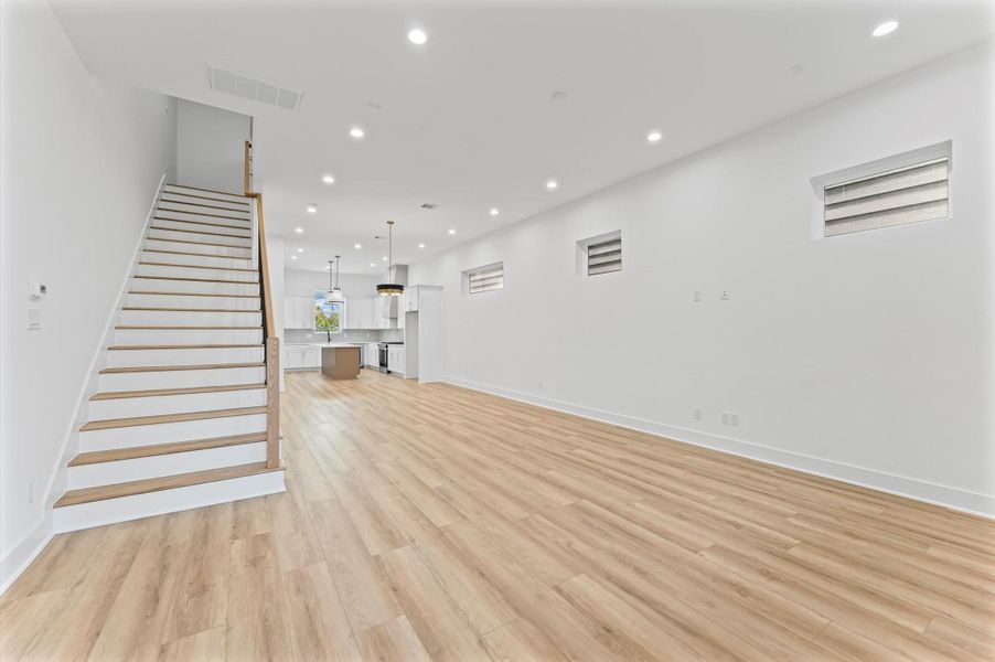 Spacious, unfurnished interior of a new home in , Houston (Image 34).