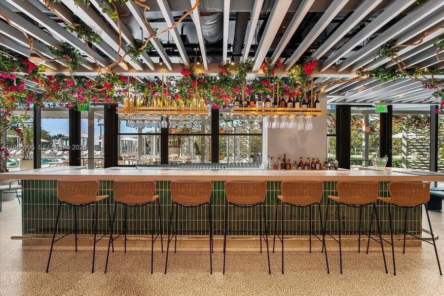 Community amenities in , Miami Beach (Image 46).