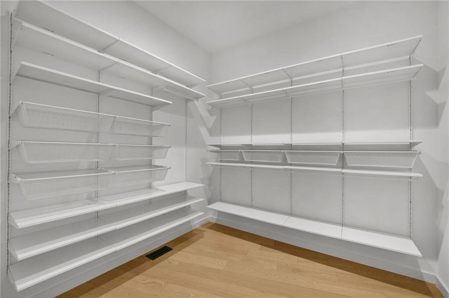 Spacious, unfurnished interior of a new home in , Atlanta (Image 59).