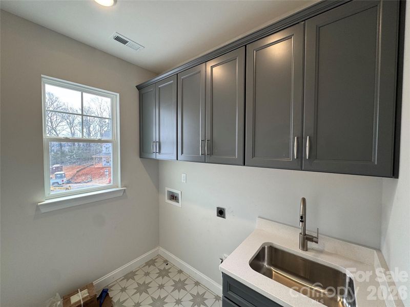 Furnished interior view inside a new home in Robinson Oaks, Gastonia (Image 6). Furnished interior view inside a new home in Robinson Oaks, Gastonia (Image 6).