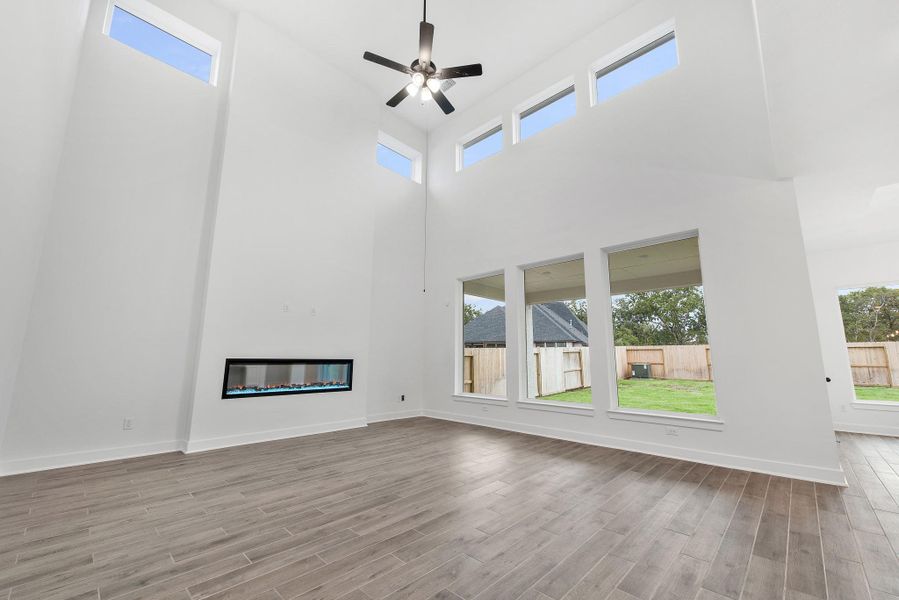 Representative image. Features, specifications, selections and colors may vary. Representative image. Features, specifications, selections and colors may vary.