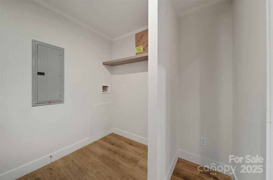 Spacious, unfurnished interior of a new home in , Lenoir (Image 16).