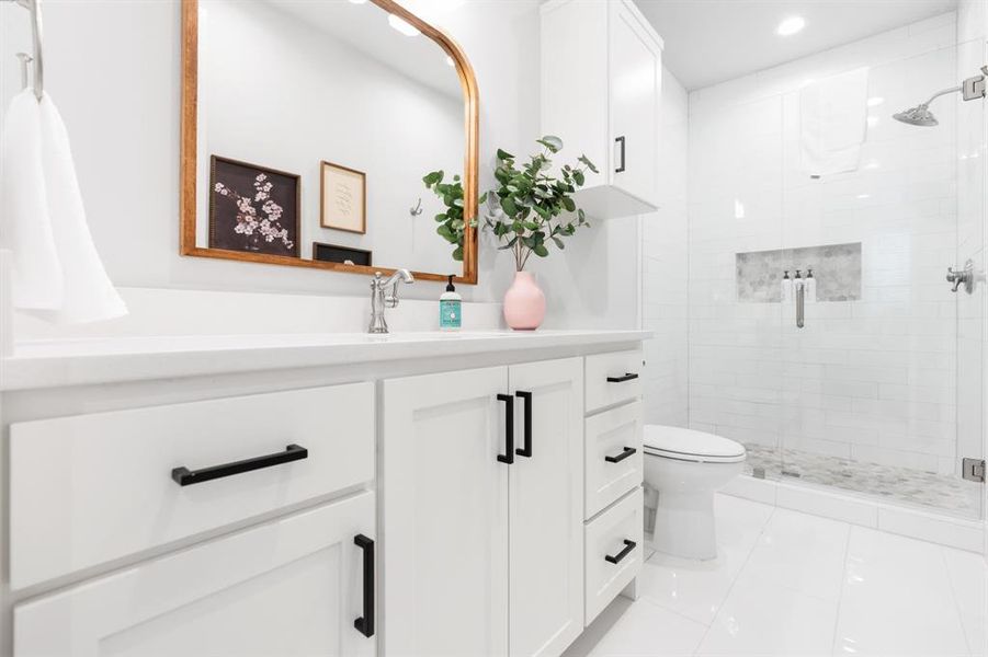 Furnished interior view inside a new home in , Waco (Image 7).