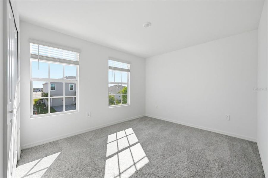 Spacious, unfurnished interior of a new home in Lennar at Turnleaf, Punta Gorda (Image 11).