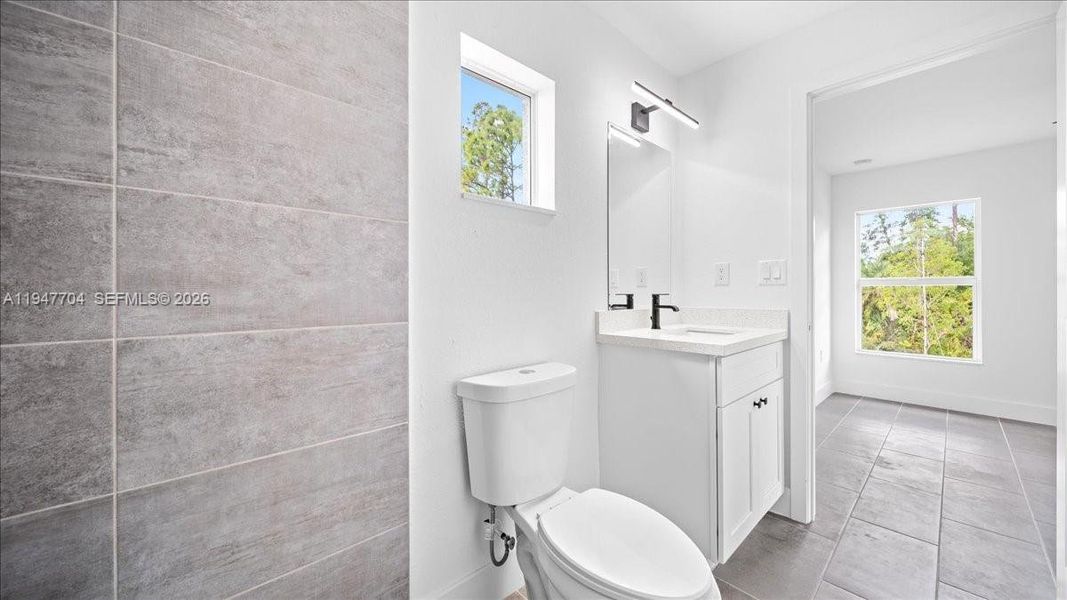 Furnished interior view inside a new home in , Cape Coral (Image 9).