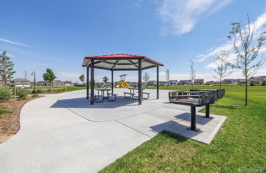 Community amenities in Settlers Crossing, Commerce City (Image 29).