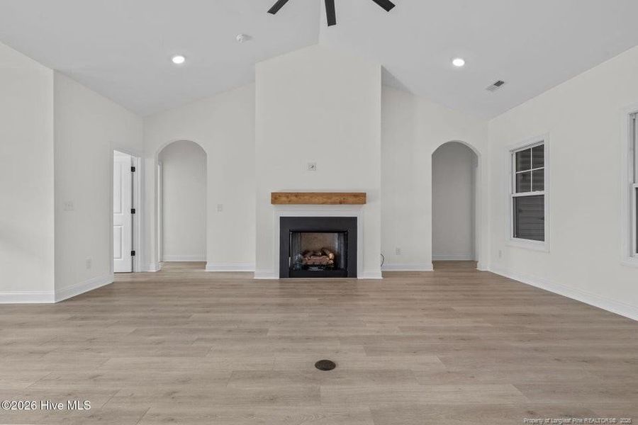 REPRESENTATION PHOTO REPRESENTATION PHOTO