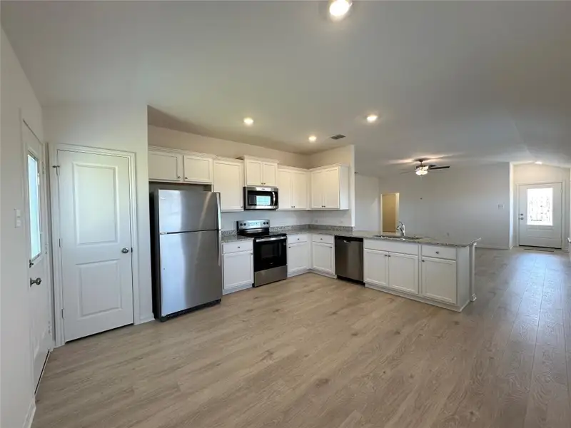 Image 4 of a home in Canyon Ranch.