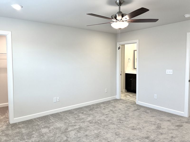 Spacious, unfurnished interior of a new home in Holly View, Greenville (Image 16).