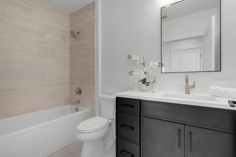 Furnished interior view inside a new home in , Orlando (Image 55).