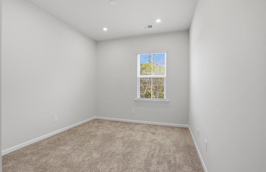 Spacious, unfurnished interior of a new home in Indigo Park, Easley (Image 30).