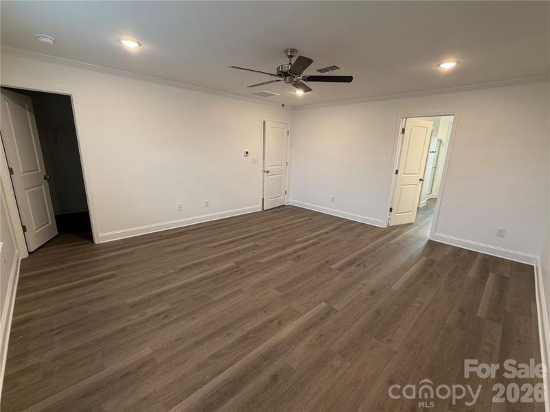 Spacious, unfurnished interior of a new home in , Denver (Image 9).