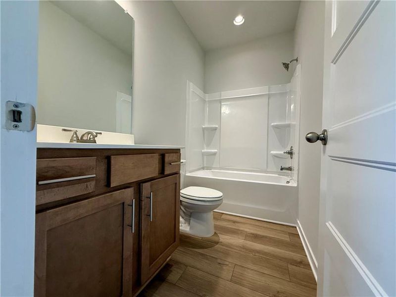 Furnished interior view inside a new home in Ponderosa Farms Manor, Gainesville (Image 15).