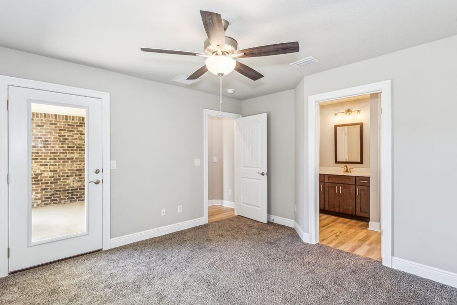 Representative unfurnished interior of a home built from the The Turquoise by Herbst Homes in Walther Reserve, Milton (Image 111).