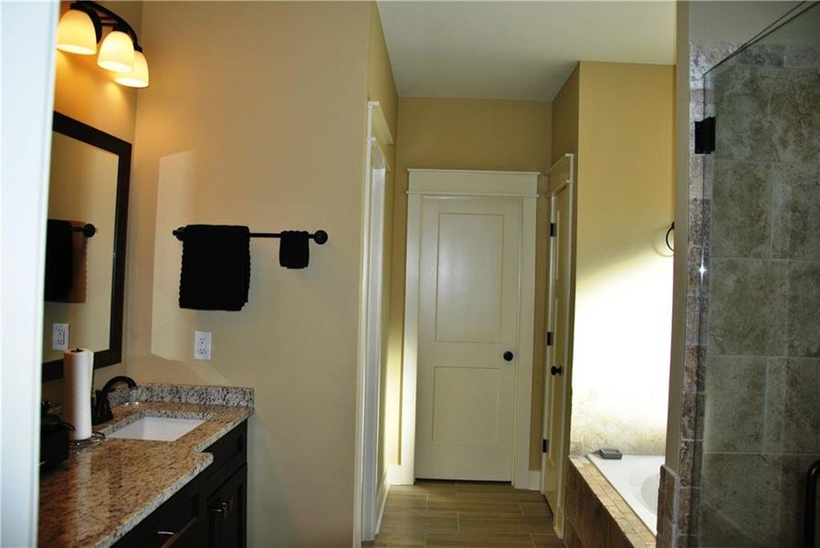 Furnished interior view inside a new home in , Kathleen (Image 37).