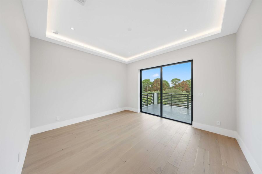 Spacious, unfurnished interior of a new home in , Boynton Beach (Image 18).