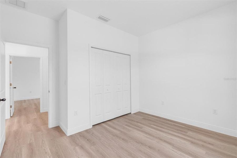 Spacious, unfurnished interior of a new home in , Ocala (Image 36).
