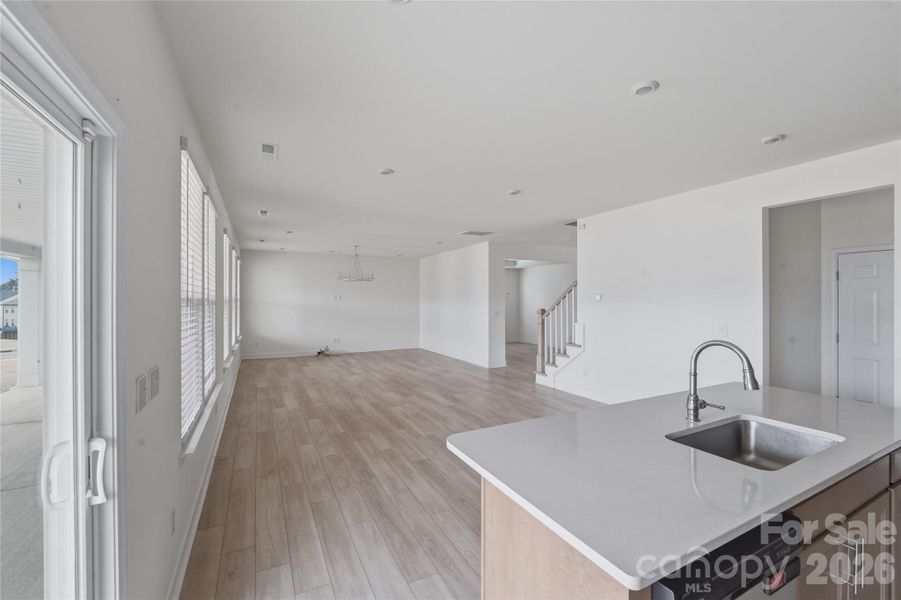 Spacious, unfurnished interior of a new home in Lakeside Glen, York (Image 28).