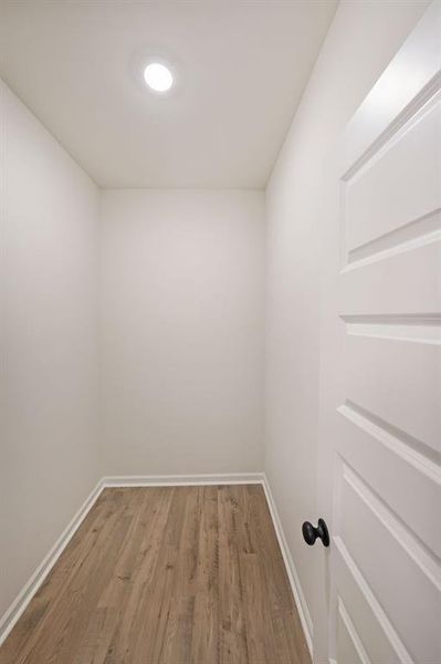 Spacious, unfurnished interior of a new home in , Dahlonega (Image 18).