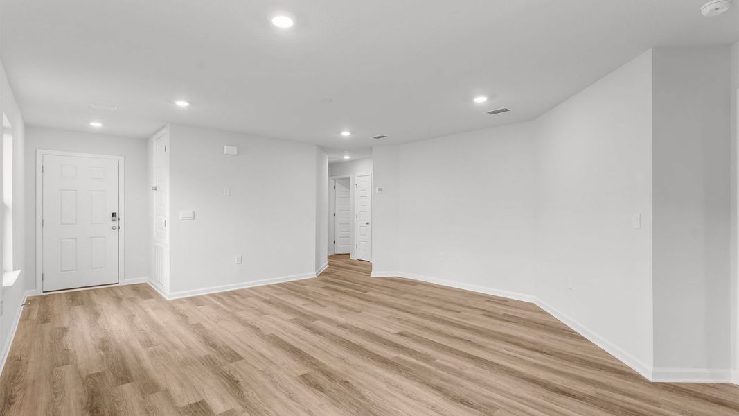 Representative unfurnished interior of a home built from the The Celeste by D.R. Horton in Morningside, Panama City (Image 14).