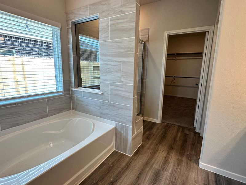 Furnished interior view inside a new home in Creekhaven, Iowa Colony (Image 9). Furnished interior view inside a new home in Creekhaven, Iowa Colony (Image 9).