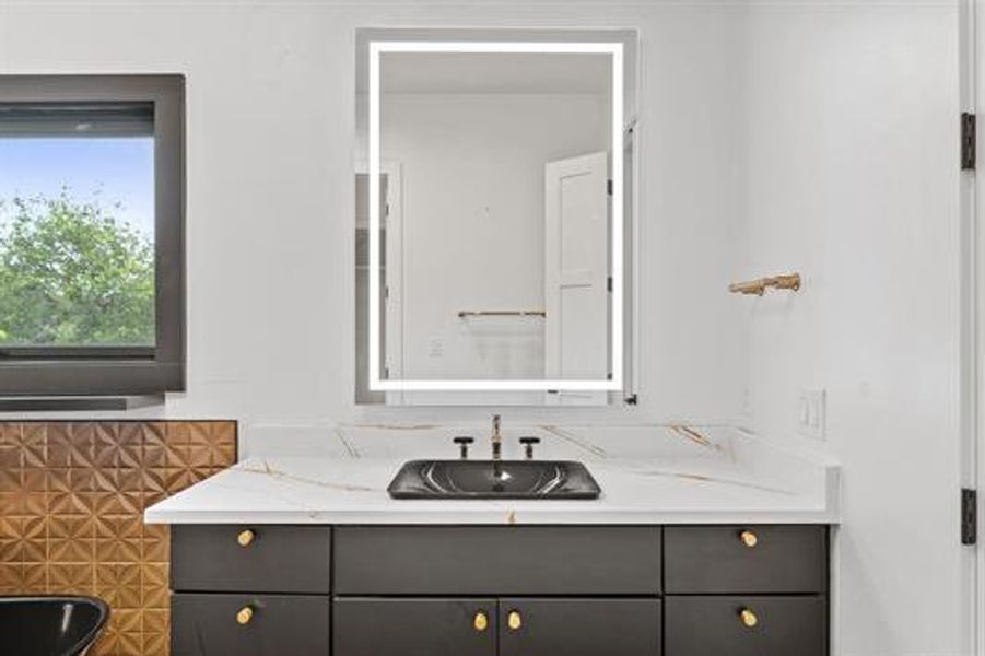 Furnished interior view inside a new home in , Horseshoe Bay (Image 9).