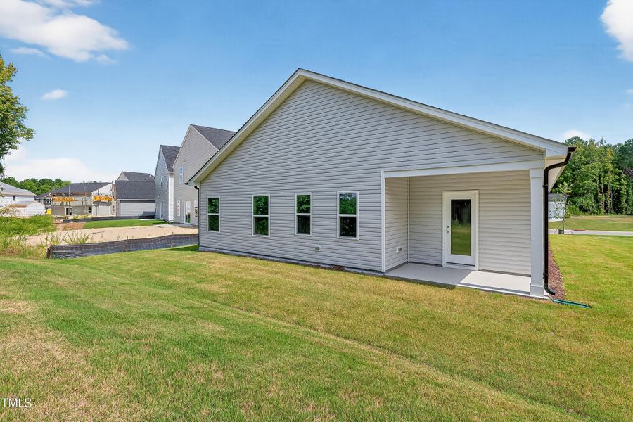 Ral_Barrington_431 (5) Ral_Barrington_431 (5)