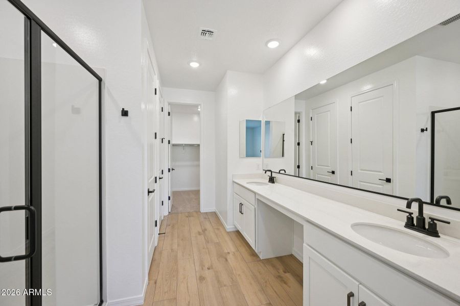 29-web-or-mls-77th Dr-S1403-029