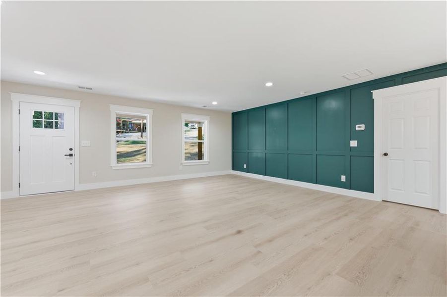 Spacious, unfurnished interior of a new home in , Mableton (Image 14).