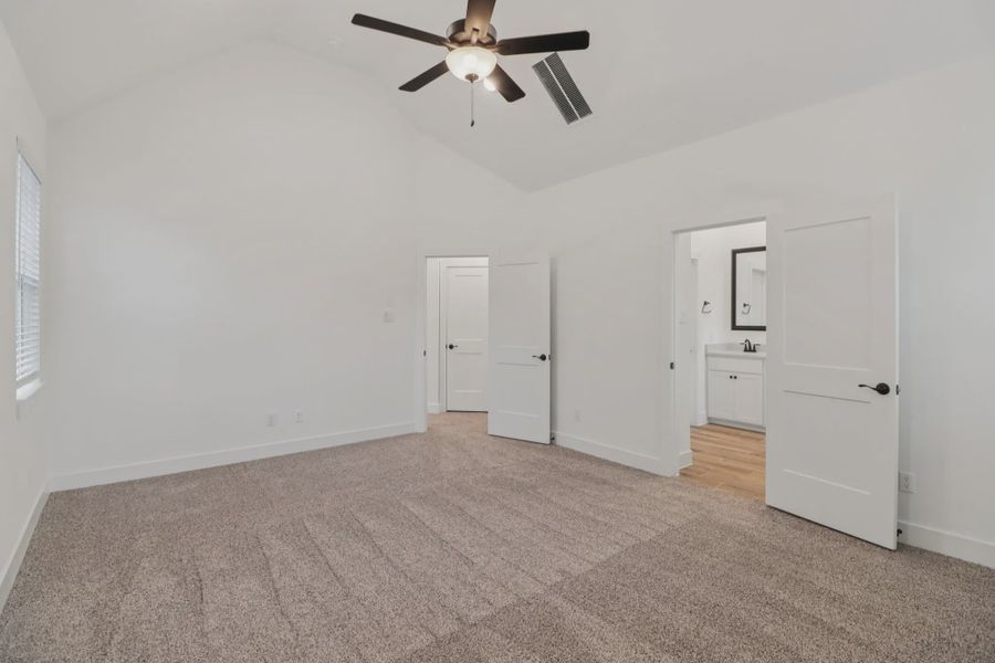 Spacious, unfurnished interior of a new home in Kresston Chateau, Montgomery (Image 8). Spacious, unfurnished interior of a new home in Kresston Chateau, Montgomery (Image 8).