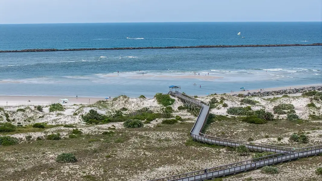 Natural landscape and outdoor views near Ardisia Park in New Smyrna Beach (Image 24).