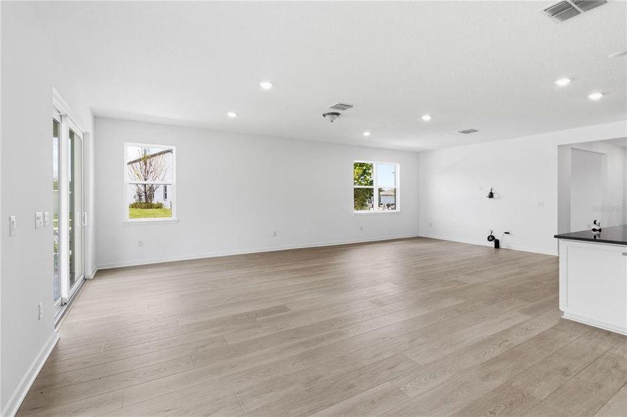 Spacious, unfurnished interior of a new home in , Riverview (Image 34).