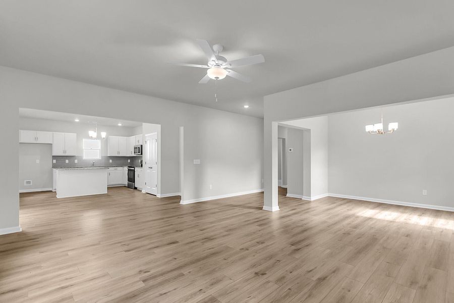 Spacious, unfurnished interior of a new home in Fairway Woods at Wyboo, Manning (Image 30).