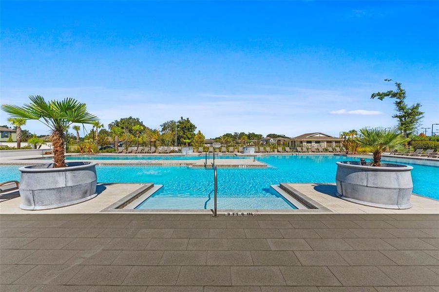 Community amenities in Abbott Square: The Executives, Zephyrhills (Image 29).