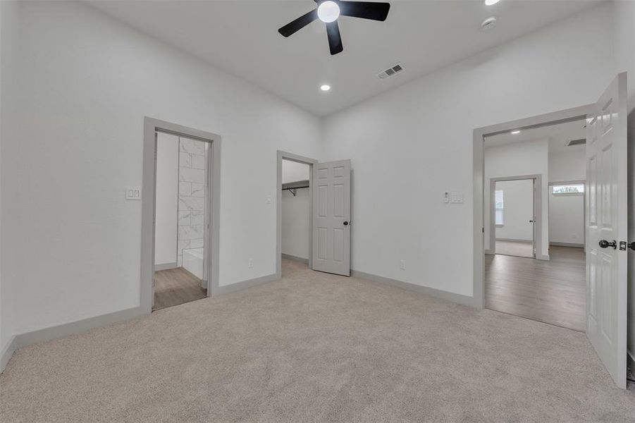 Spacious, unfurnished interior of a new home in , Dallas (Image 33). Spacious, unfurnished interior of a new home in , Dallas (Image 33).