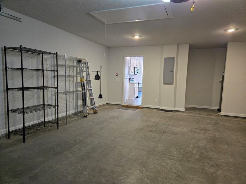 Spacious, unfurnished interior of a new home in , Hartwell (Image 25).