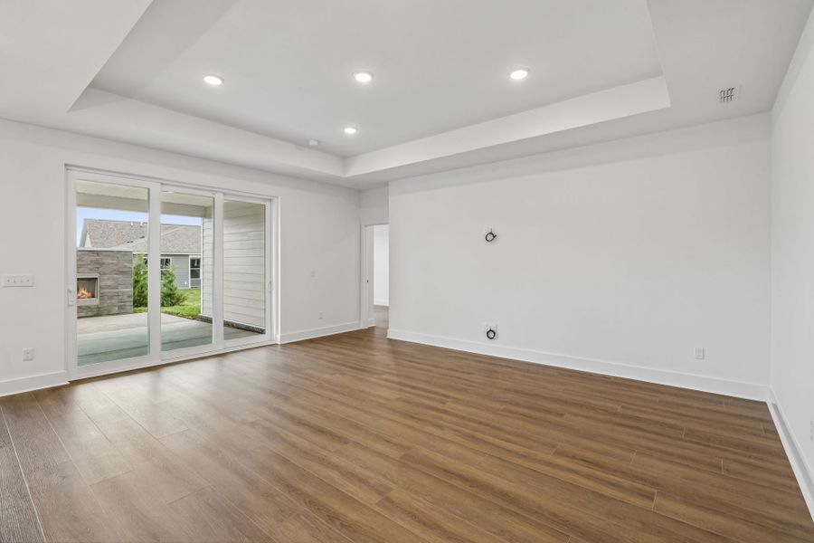 Spacious, unfurnished interior of a new home in Del Webb Barton Village, Lebanon (Image 56).