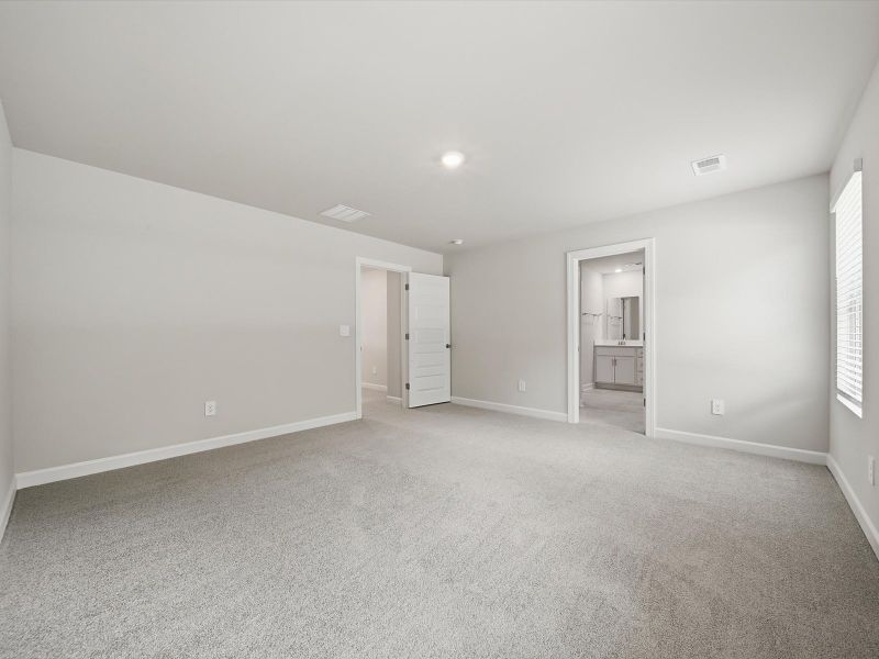 Spacious, unfurnished interior of a new home in The Farm at Wells Creek - Heritage Collection, Gray Court (Image 12). Spacious, unfurnished interior of a new home in The Farm at Wells Creek - Heritage Collection, Gray Court (Image 12).