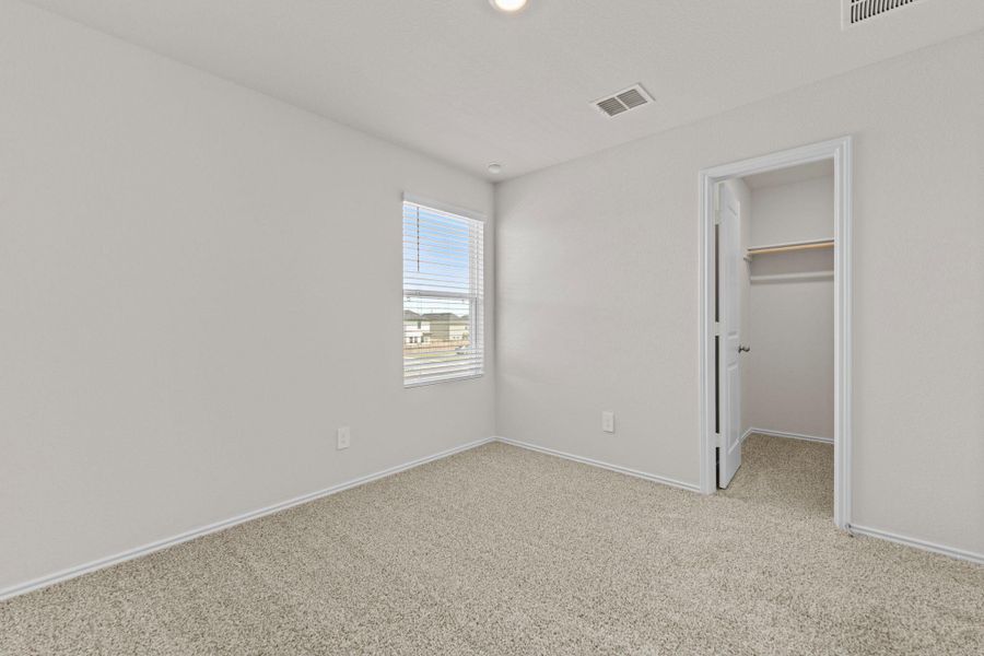 Spacious, unfurnished interior of a new home in , Maxwell (Image 18).
