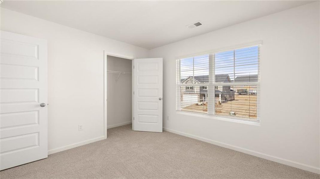 Spacious, unfurnished interior of a new home in Poplar Preserve, Newnan (Image 29).