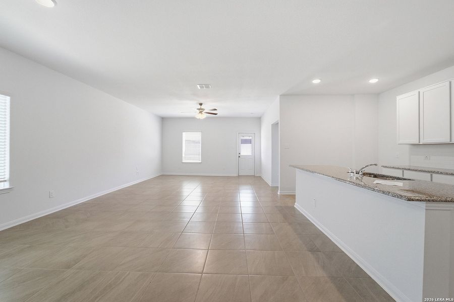 Spacious, unfurnished interior of a new home in Red Hawk Landing, San Antonio (Image 12).