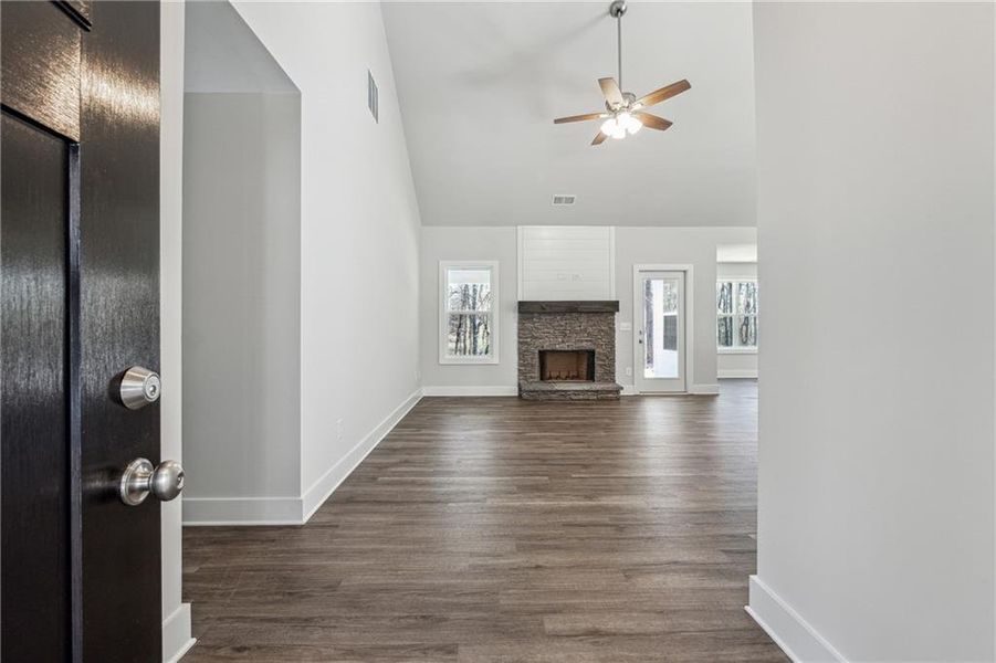 Spacious, unfurnished interior of a new home in , Talking Rock (Image 24).